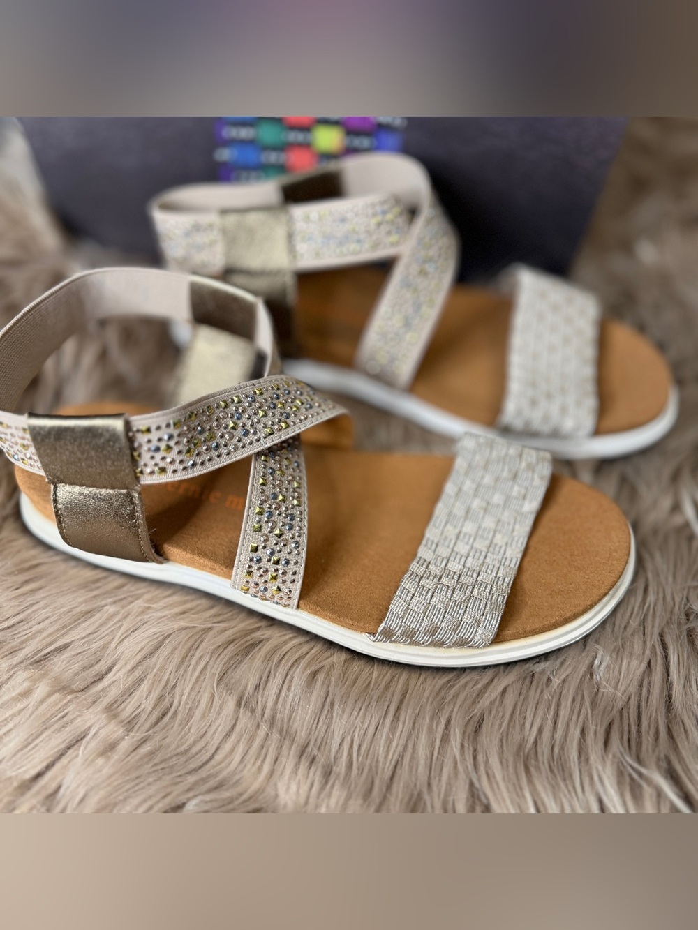 bernie mev. Blanche Metallic Embellished Women's Strappy Sandals, sz 38 or 7 - Picture 2 of 8